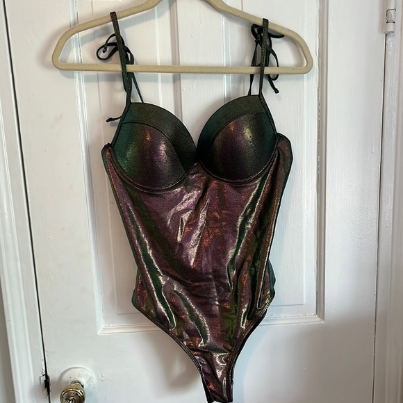 BRAND NEW, NEVER WORN SHEIN Metallic 1 piece bathing suit - Picture 1 of 2